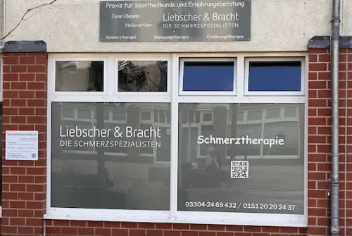 Aussenansicht -Jens Ulmann Liebscher & Bracht Praxis in Velten